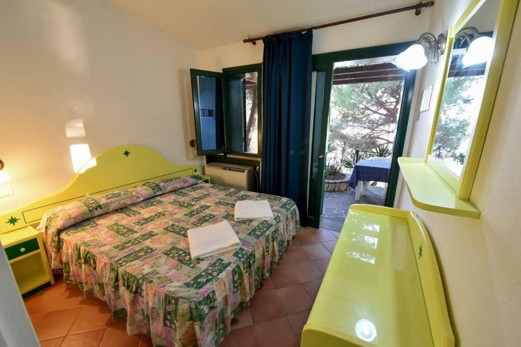 Hotel Club Torre Capovento 斯佩隆加 外观 照片