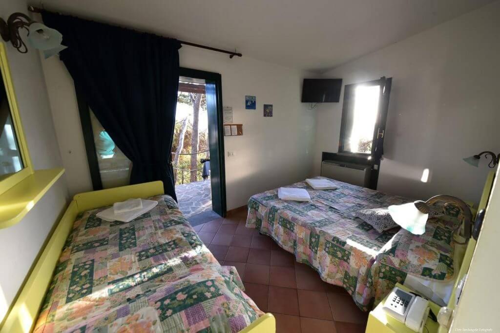 Hotel Club Torre Capovento 斯佩隆加 外观 照片