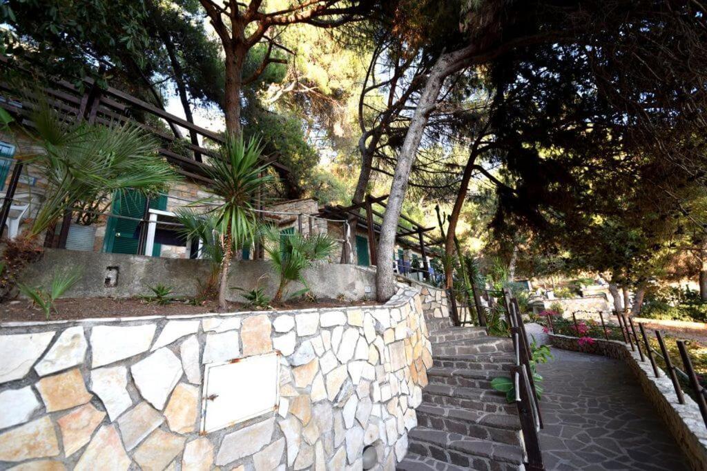 Hotel Club Torre Capovento 斯佩隆加 外观 照片