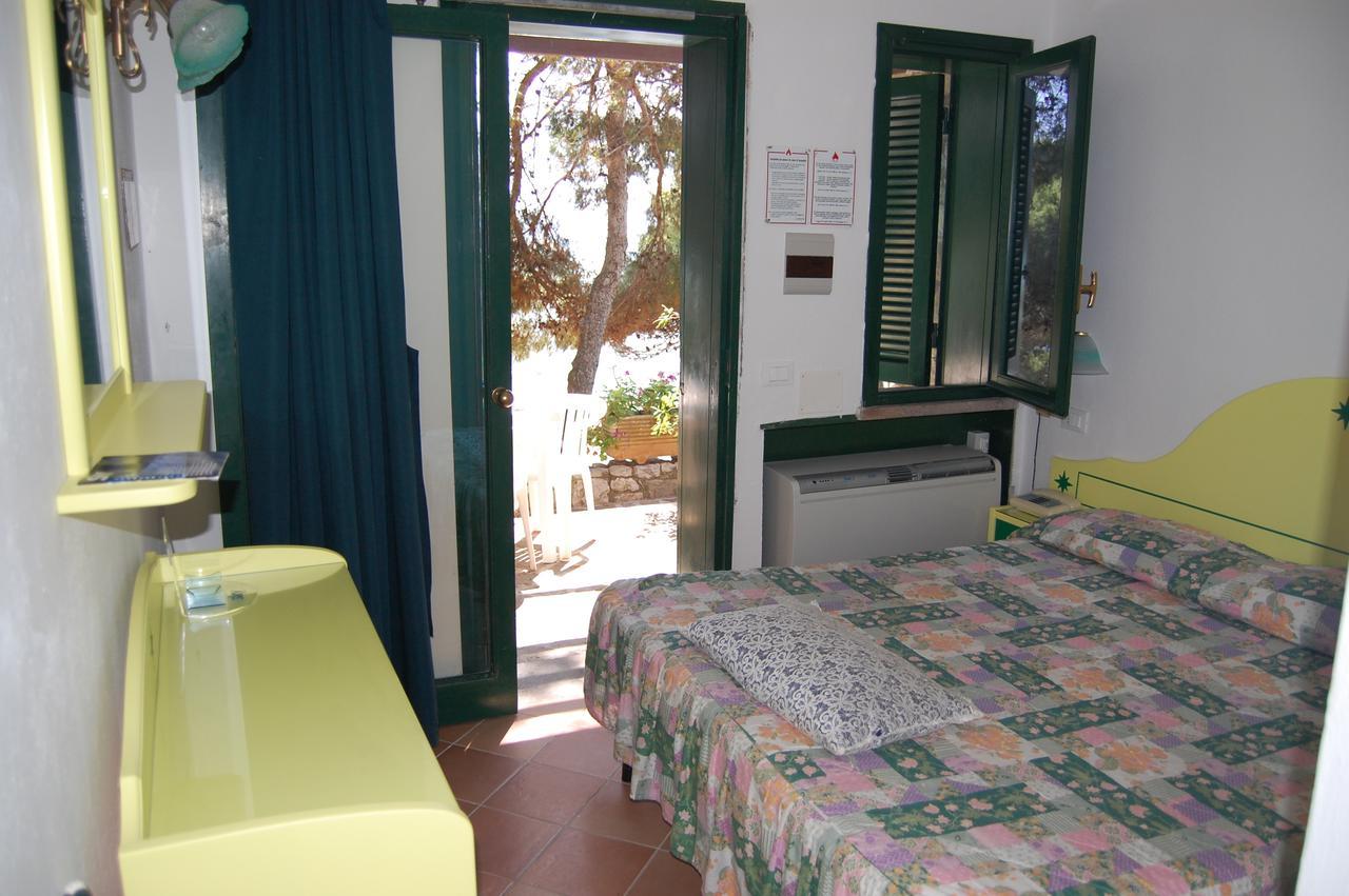 Hotel Club Torre Capovento 斯佩隆加 外观 照片