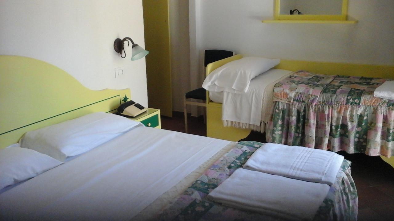 Hotel Club Torre Capovento 斯佩隆加 外观 照片