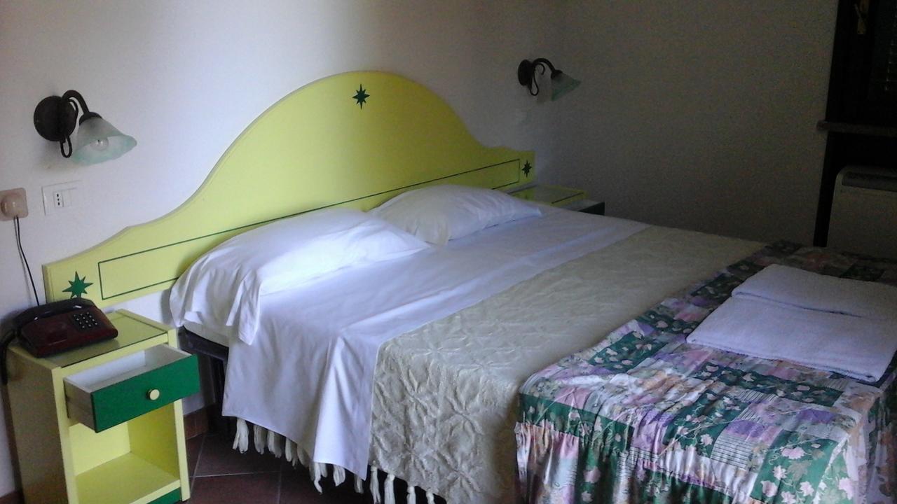 Hotel Club Torre Capovento 斯佩隆加 外观 照片