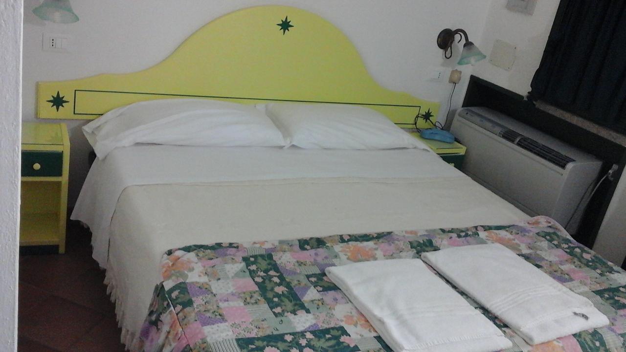 Hotel Club Torre Capovento 斯佩隆加 外观 照片