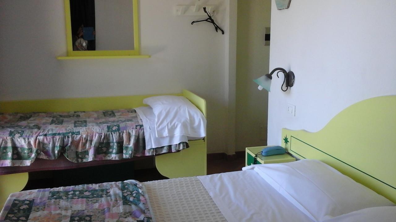 Hotel Club Torre Capovento 斯佩隆加 外观 照片